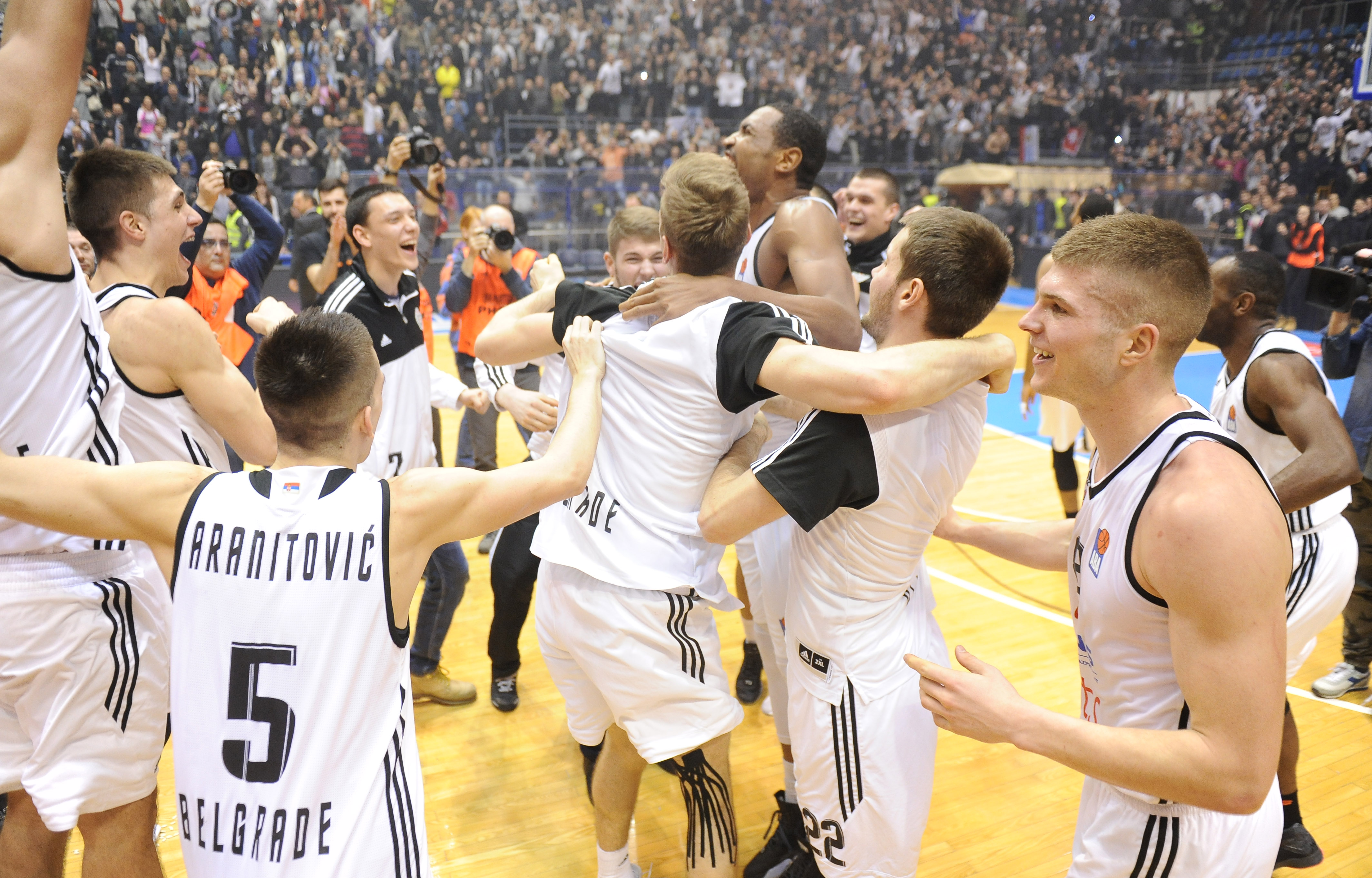 Black and white night in Belgrade, Partizan beat Zvezda! AdmiralBet ABA League