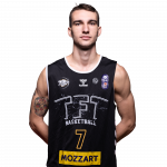 Player Viktor Tashovski