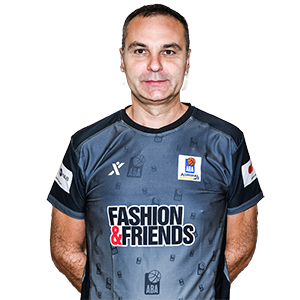 Referee