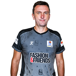 Referee